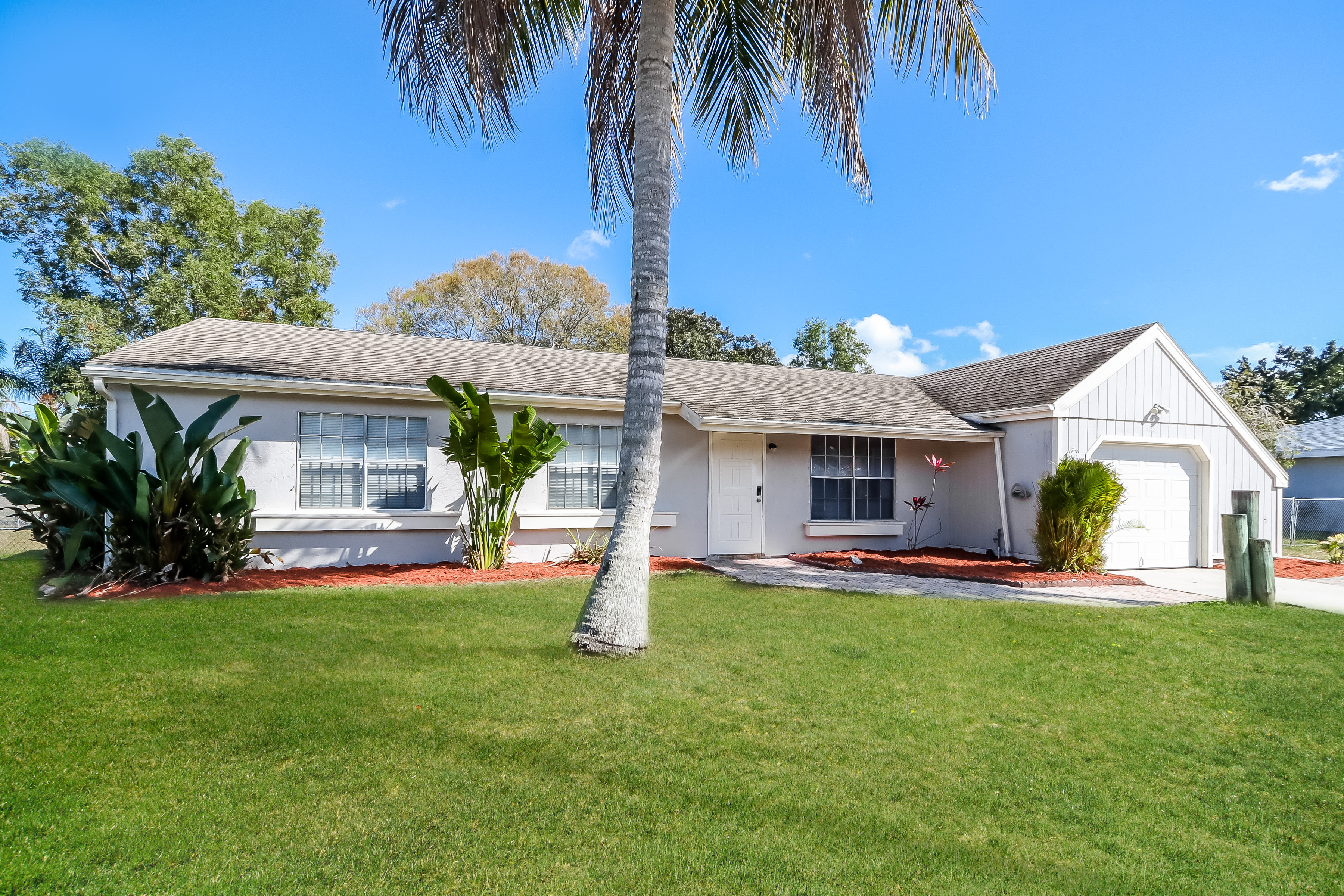 353 SW Belmont Cir Port St Lucie, FL 34953
